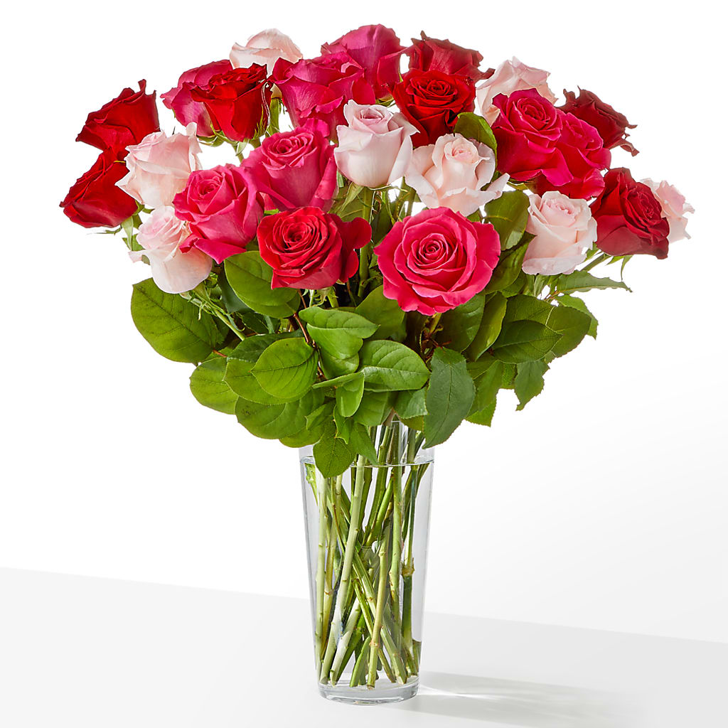 Charming Pink and Red Rose Bouquet for Romantic Anniversaries